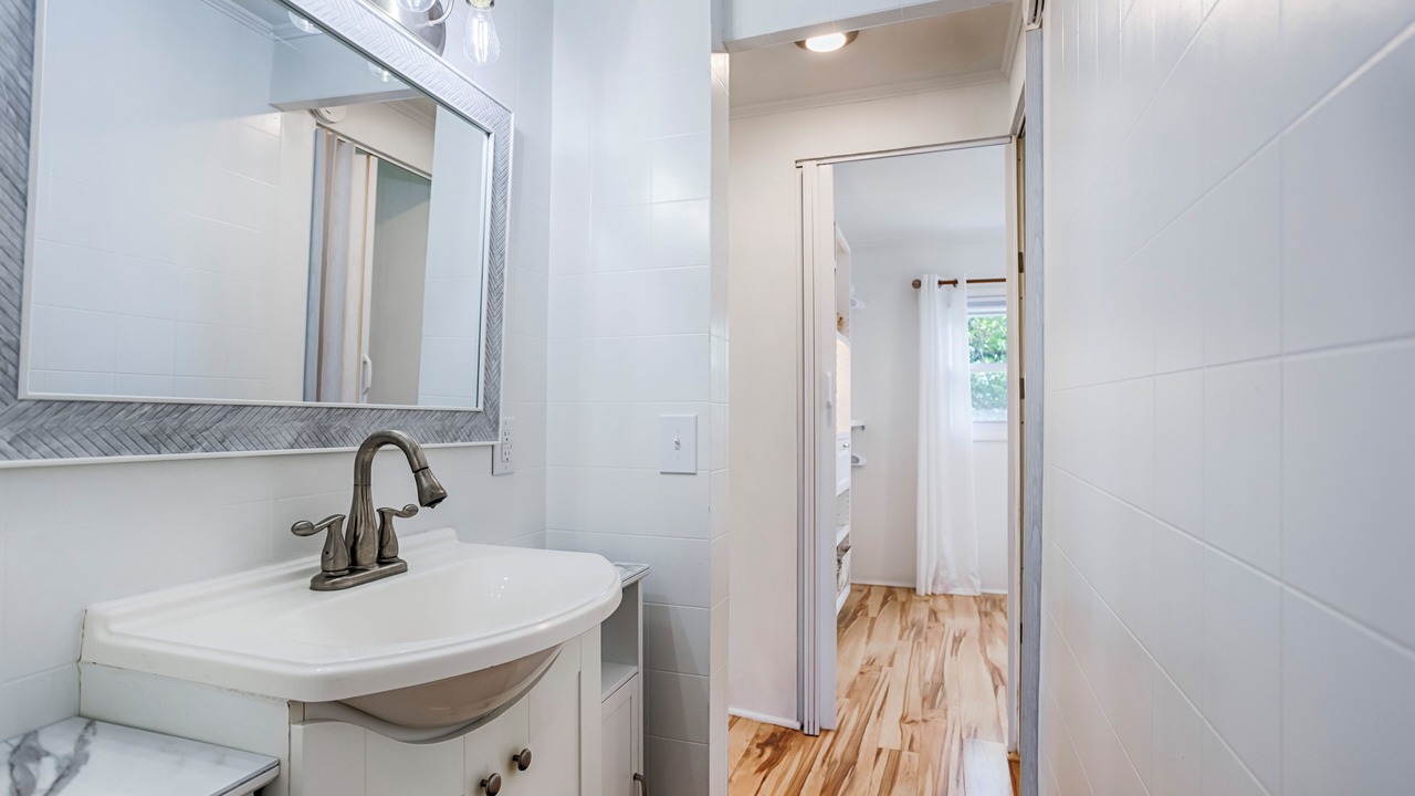 Photo of Bathroom in Town of Richmond