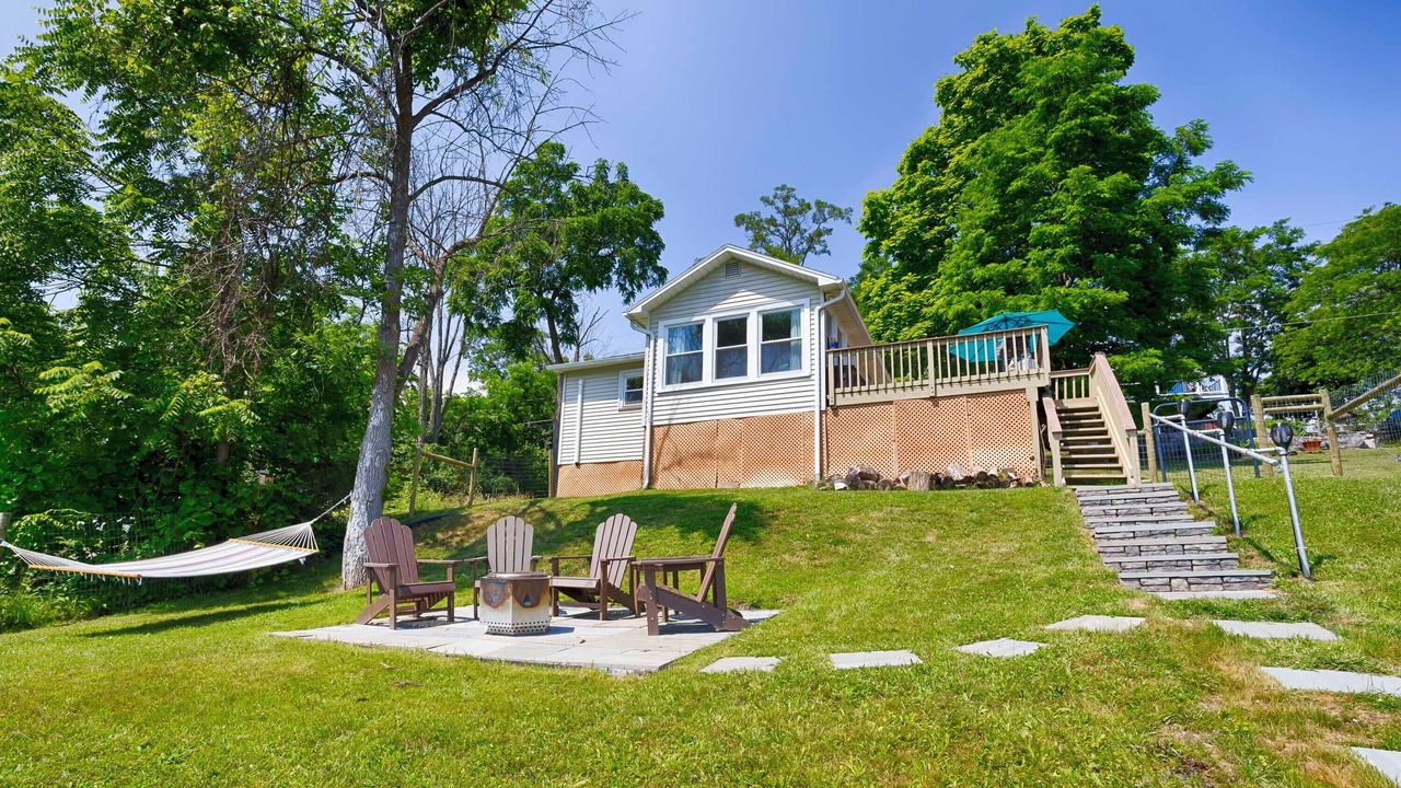 Photo of Outdoor in Town of Richmond