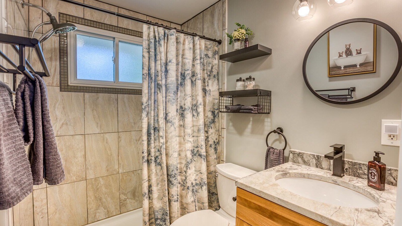 Photo of Bathroom in Sherwood Forest