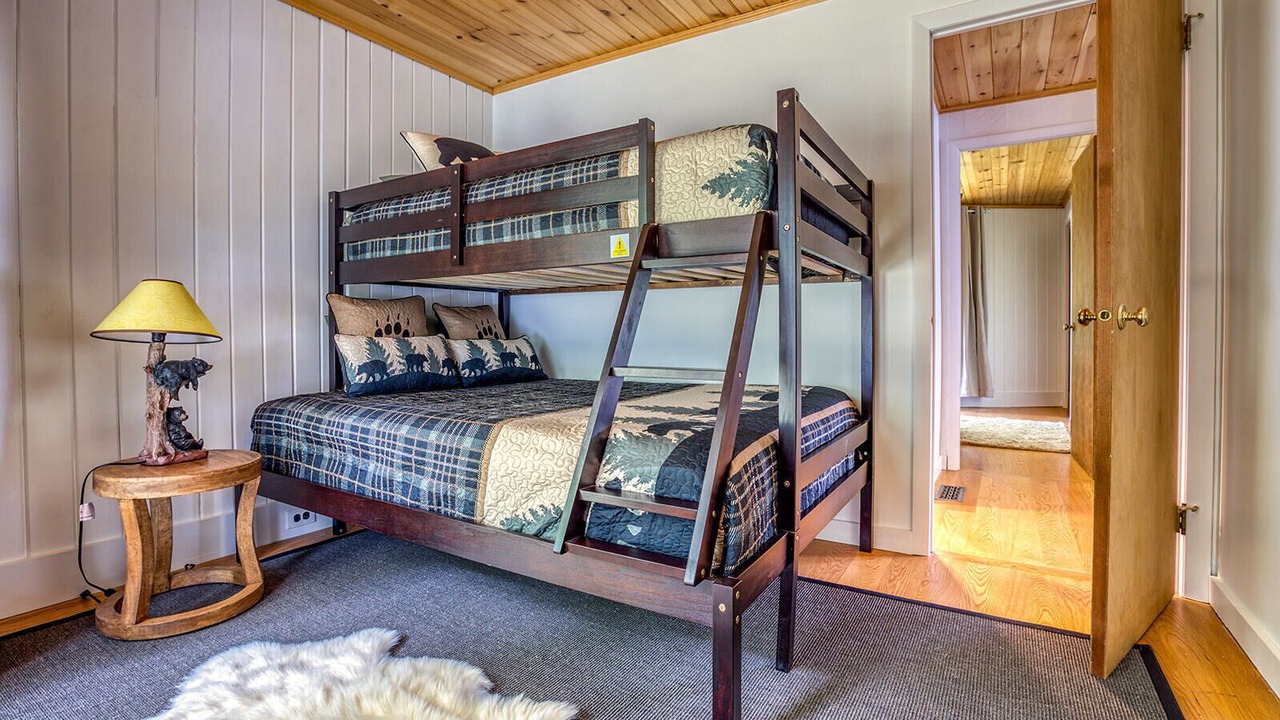 Photo of Bedroom in Sherwood Forest