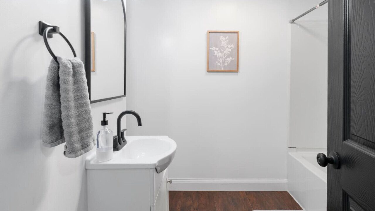 Photo of Bathroom in Russell
