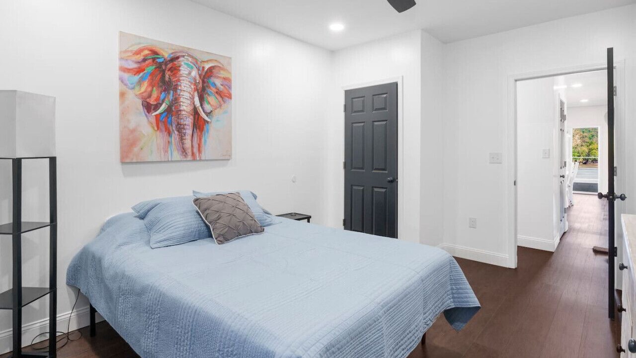 Photo of Bedroom in Russell