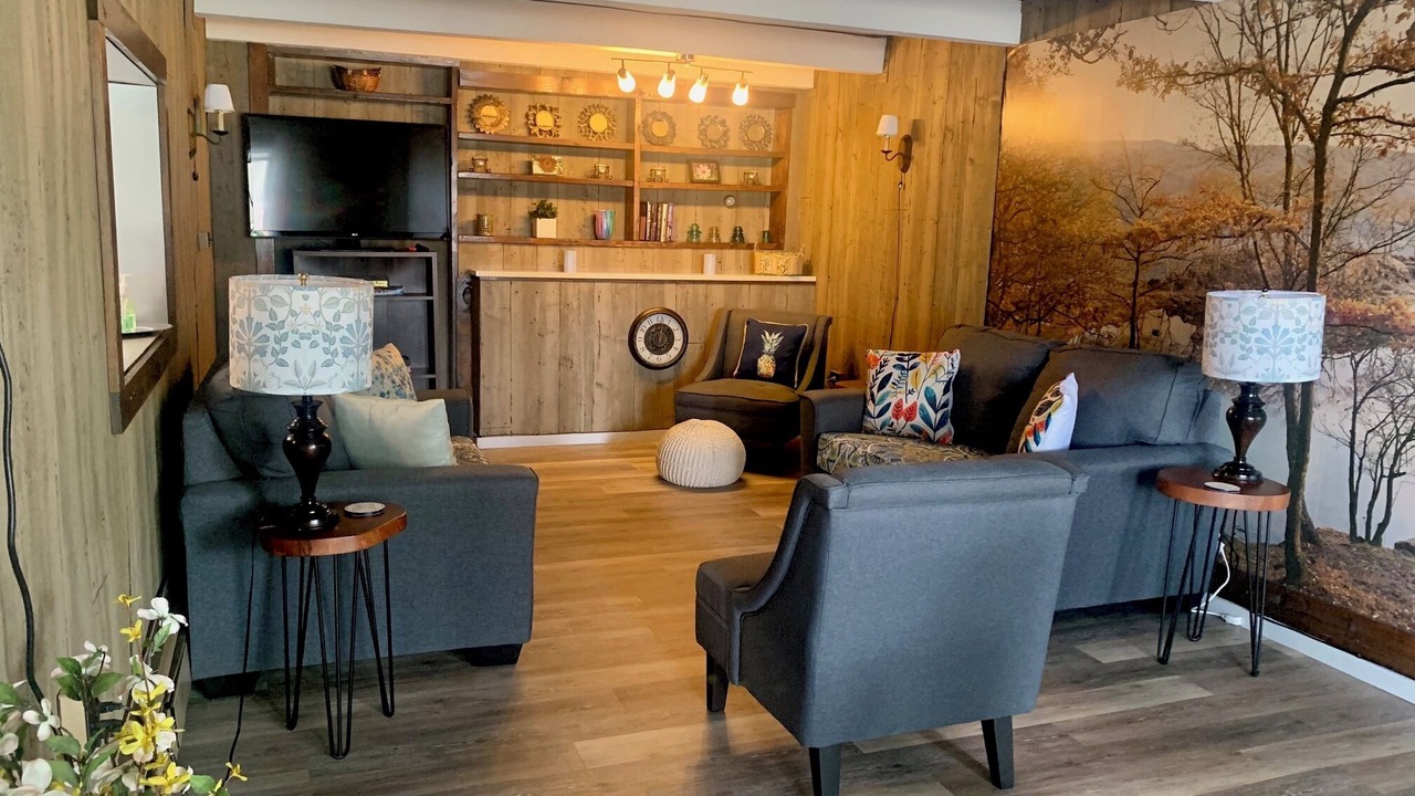 Photo of Livingroom in Northville