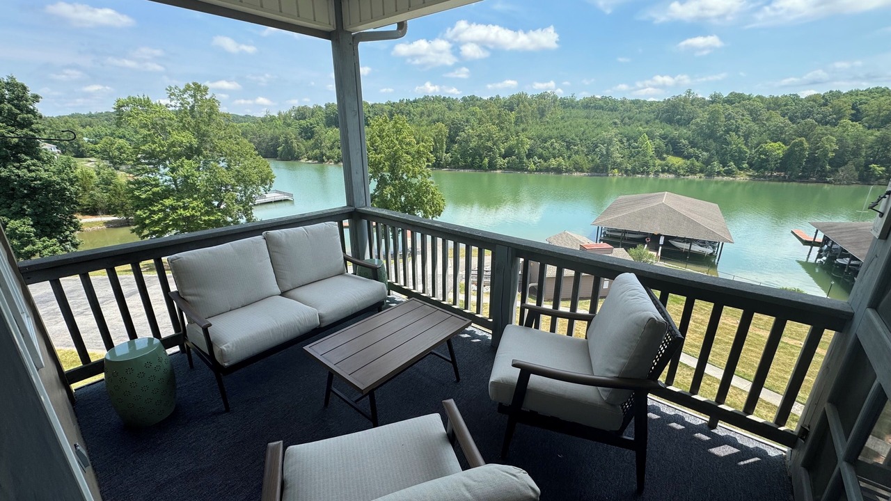 Photo of Others in Smith Mountain Lake