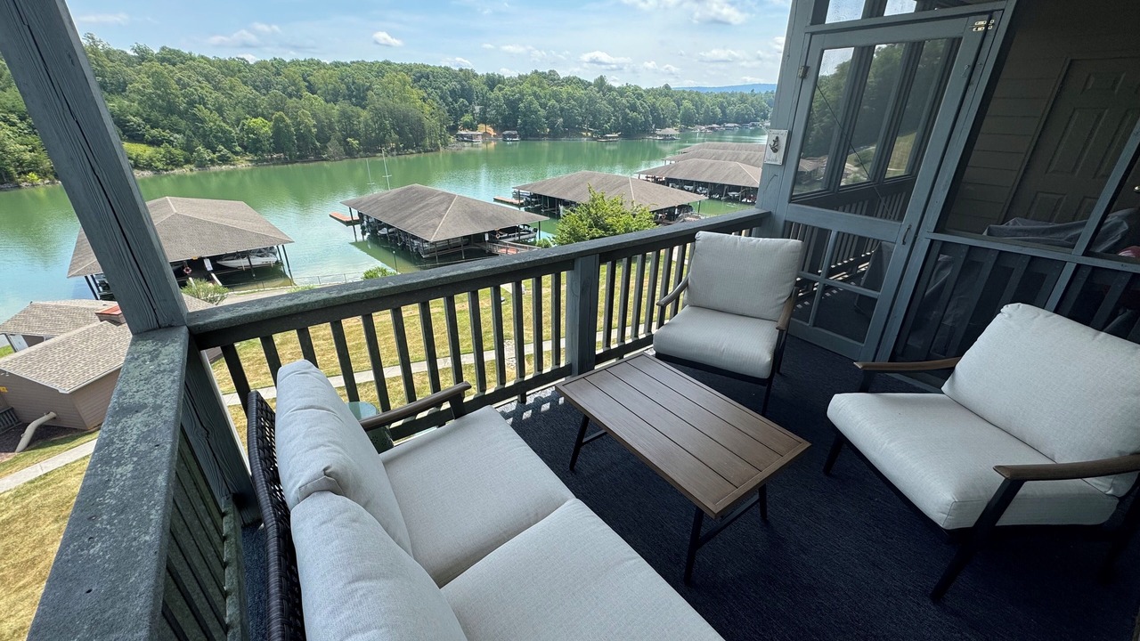 Photo of Patio Balcony in Smith Mountain Lake
