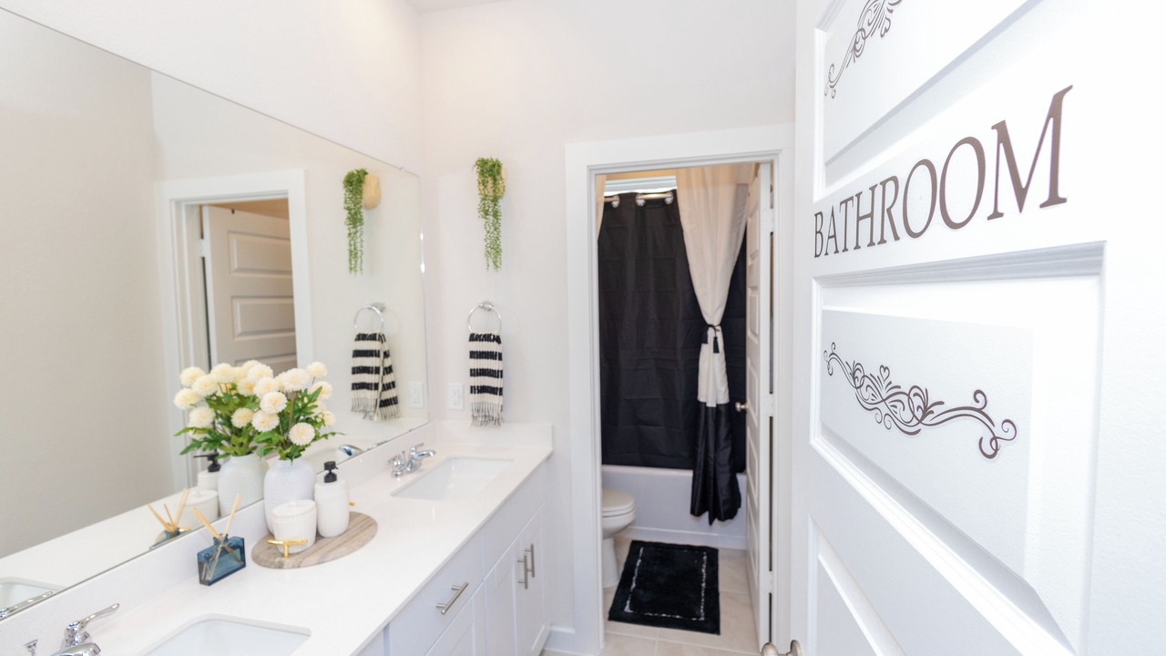 Photo of Bathroom in Clodine