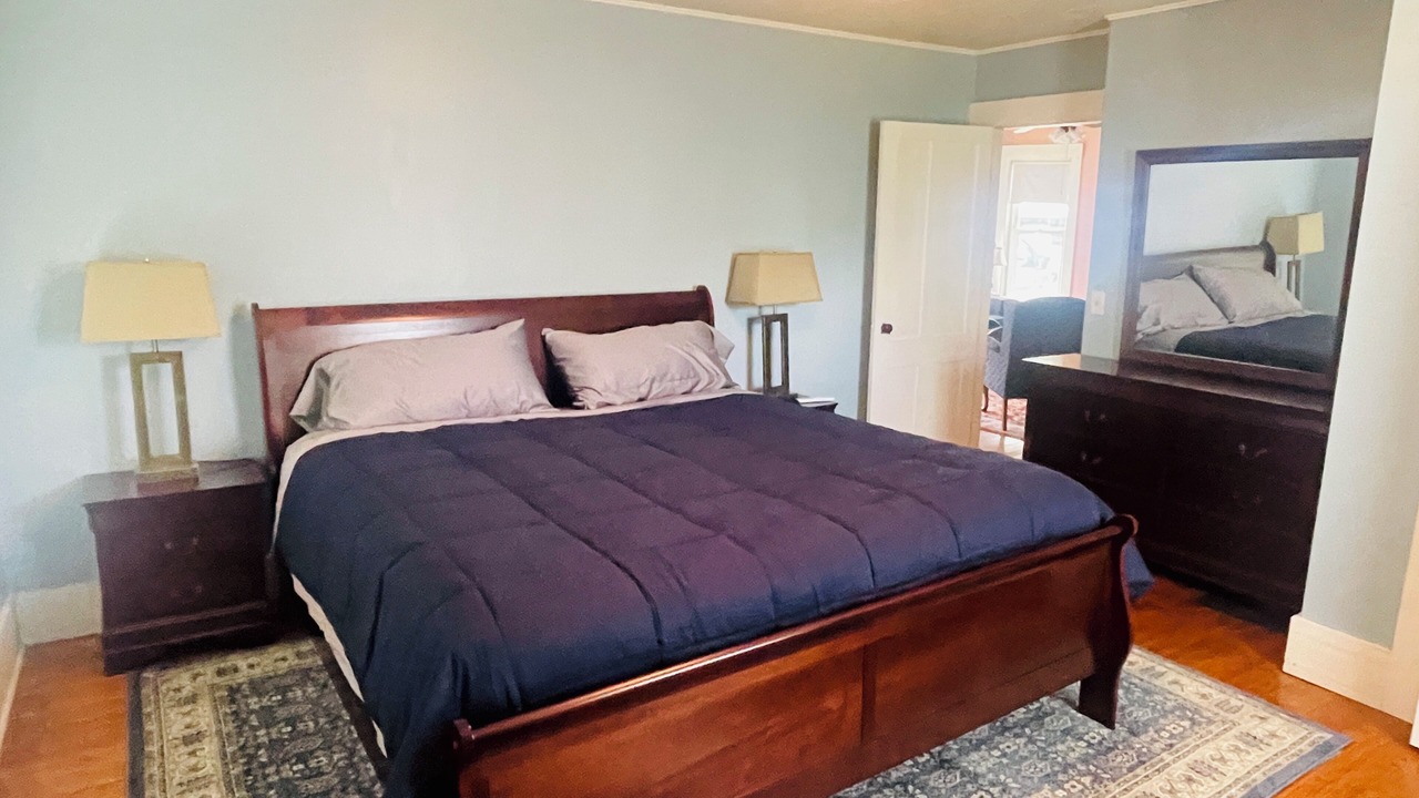 Photo of Bedroom in Colebrook