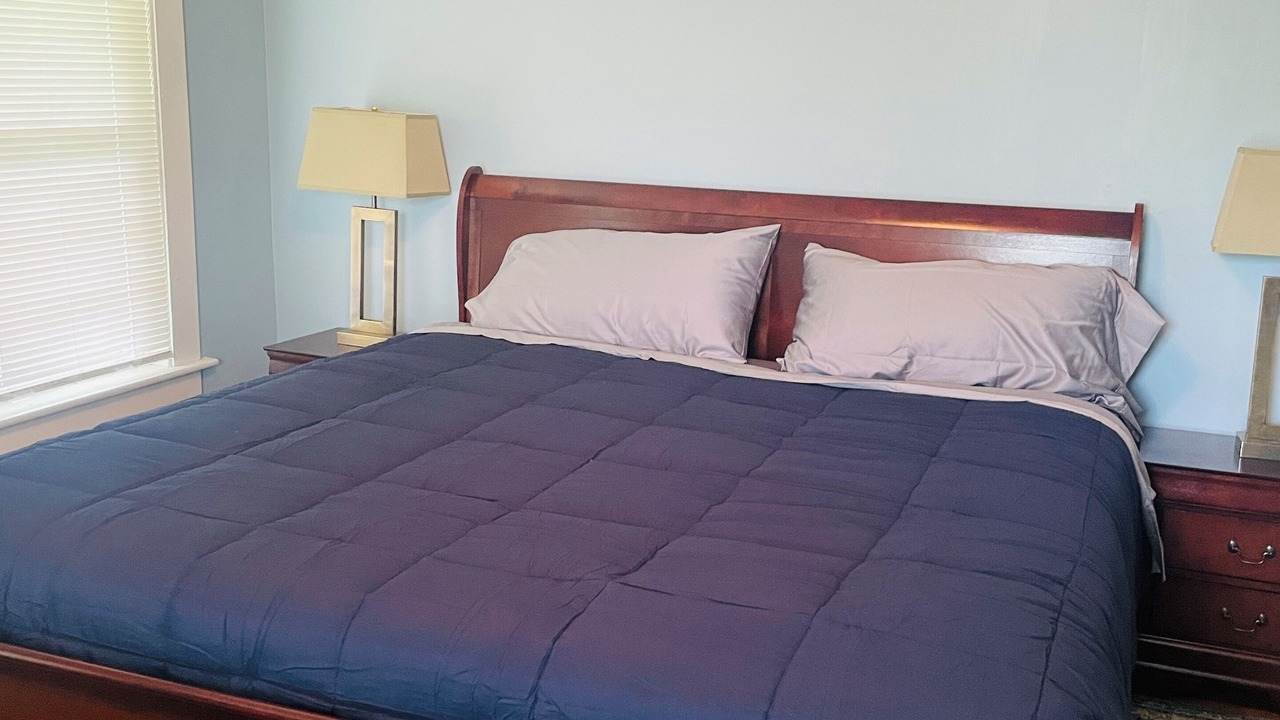 Photo of Bedroom in Colebrook