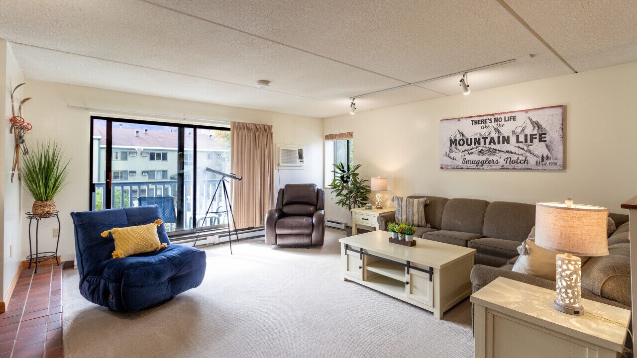 Photo of Livingroom in Jeffersonville