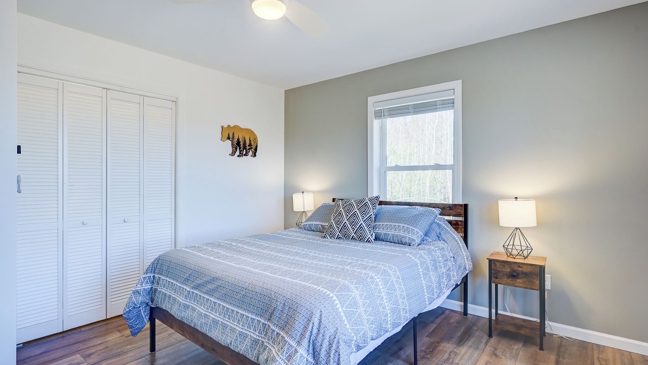 Photo of Bedroom in Center Conway