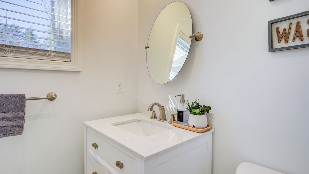 Photo of Bathroom in Center Conway