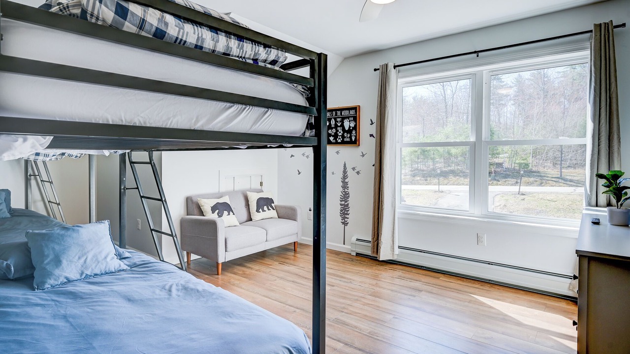 Photo of Bedroom in Center Conway
