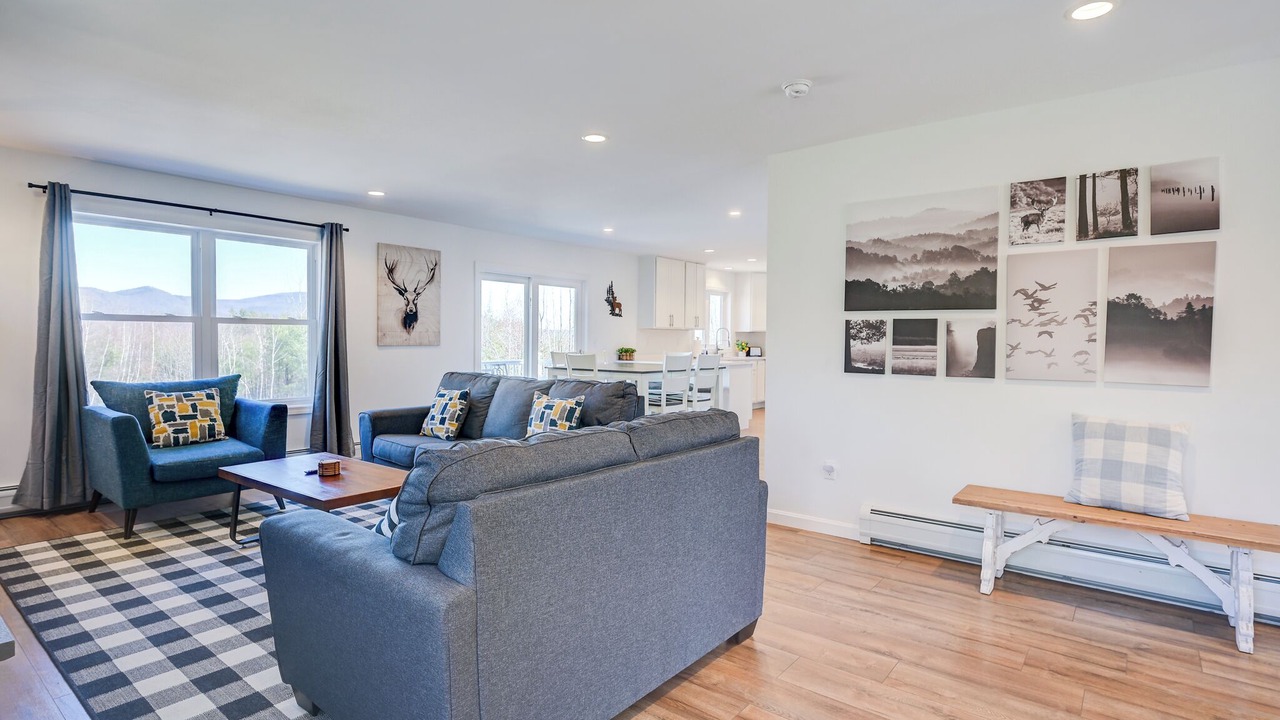 Photo of Livingroom in Center Conway