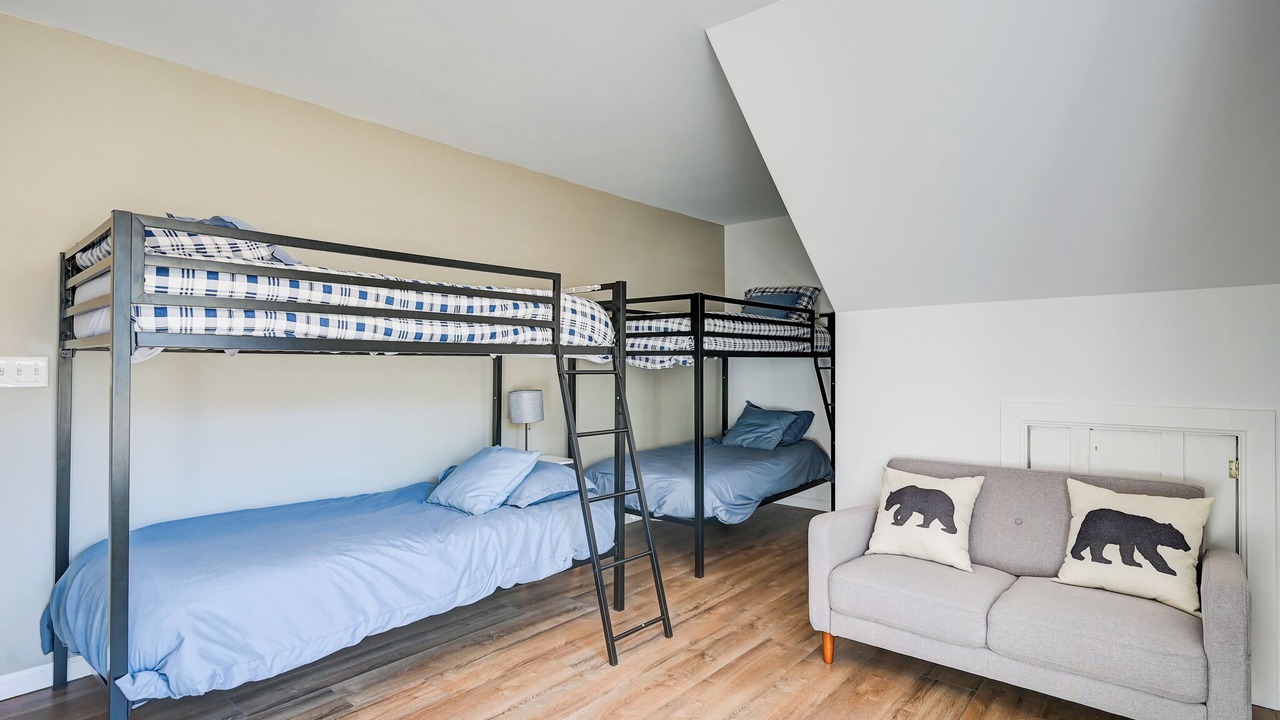 Photo of Bedroom in Center Conway