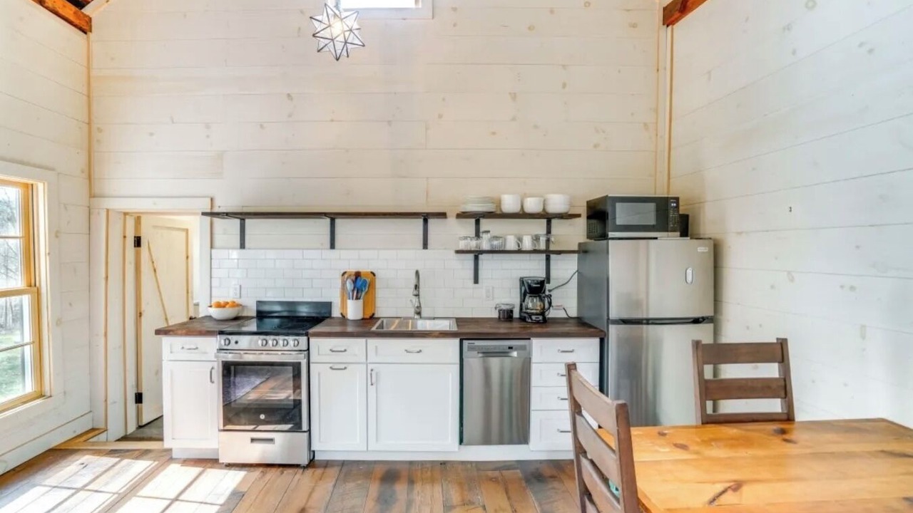Photo of Kitchen in Town of New Baltimore