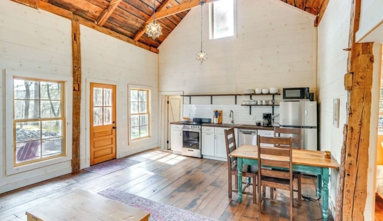Photo of Kitchen in Town of New Baltimore