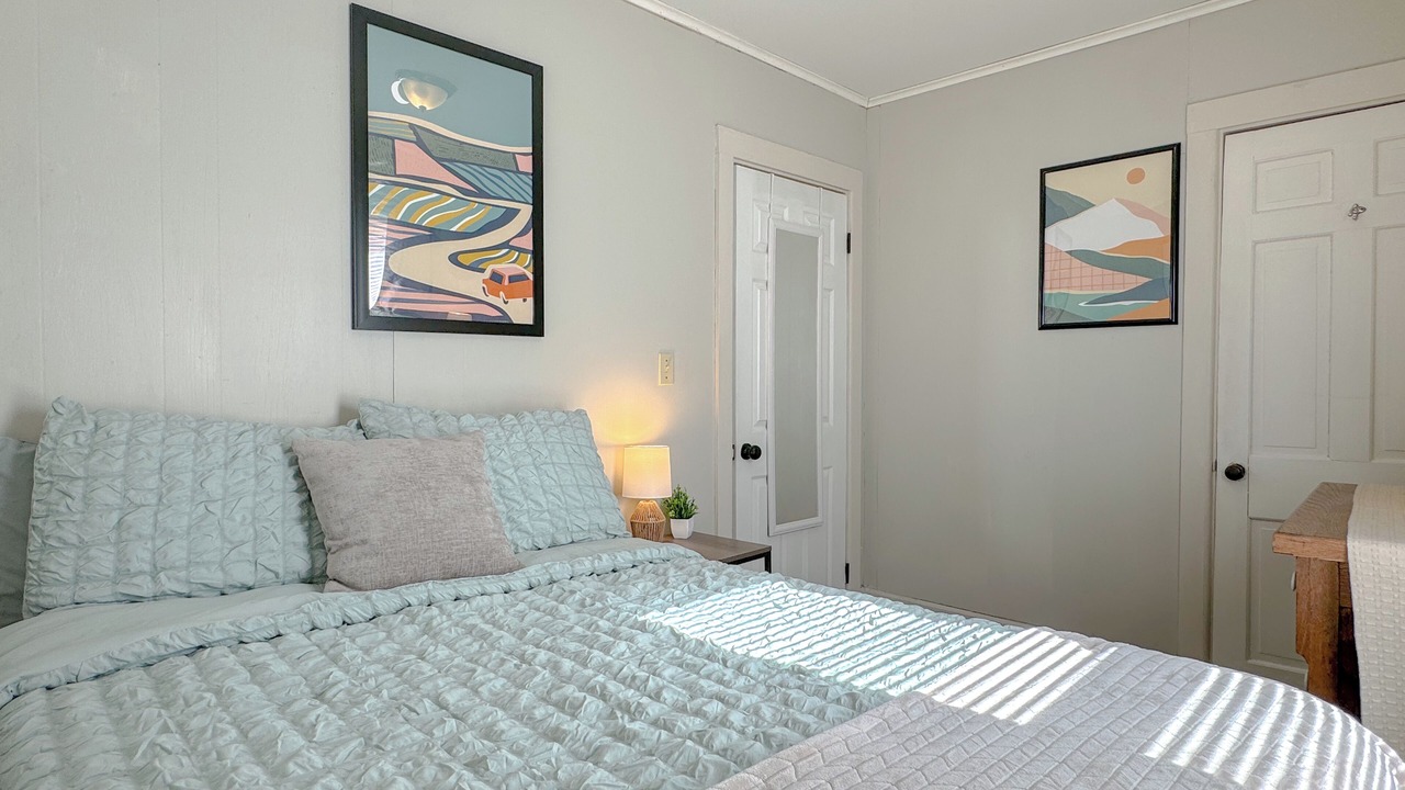 Photo of Bedroom in Hudson