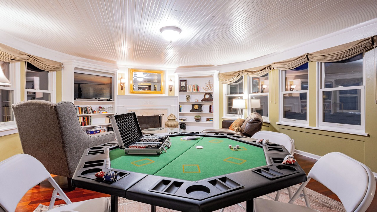 Photo of Bedroom in Willoughby Hills