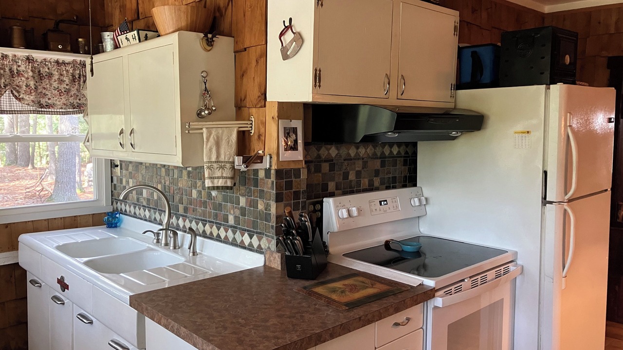 Photo of Kitchen in Lake Luzerne-Hadley