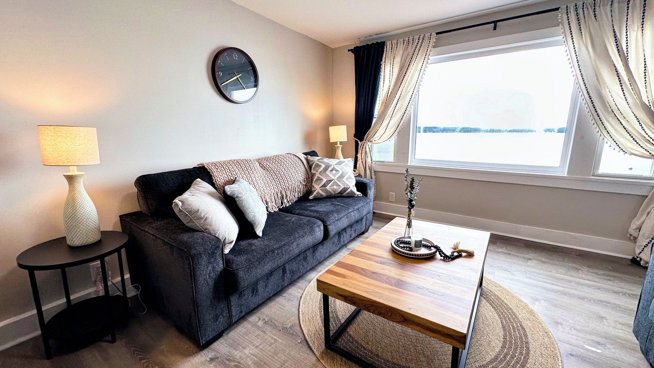 Photo of Livingroom in Saratoga Springs
