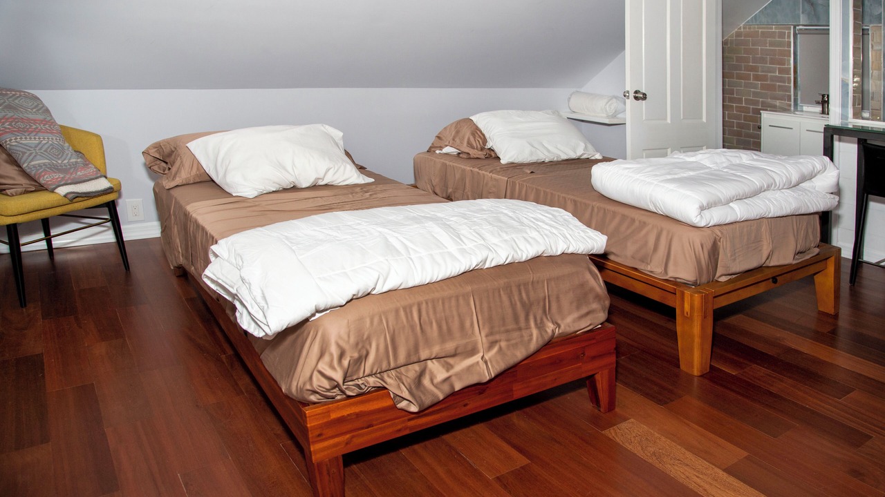 Photo of Bedroom in Laurel Hollow