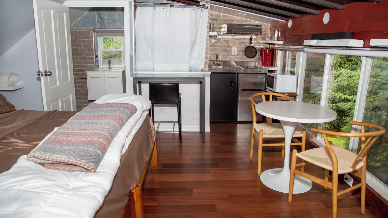 Photo of Bedroom in Laurel Hollow