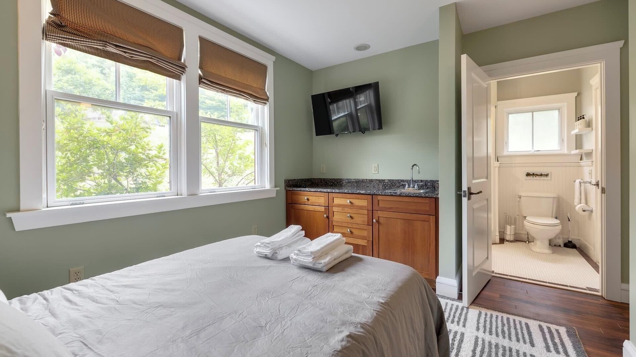 Photo of Bedroom in Proctorsville