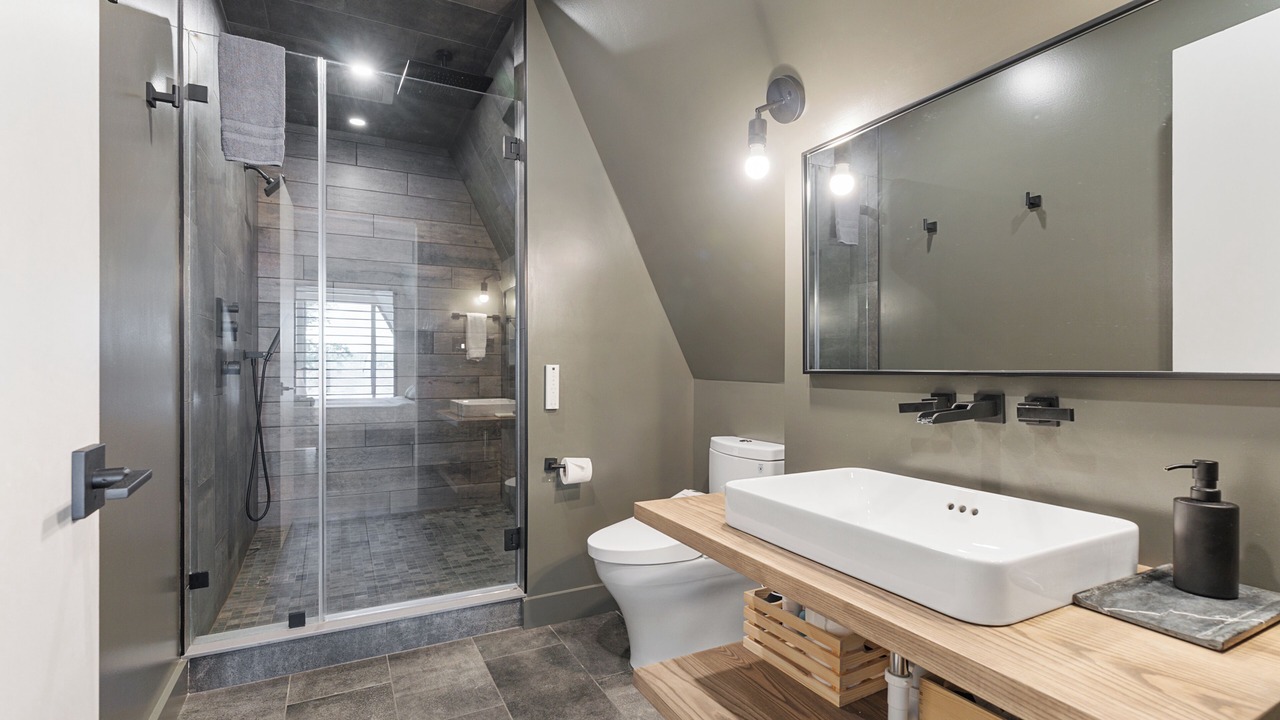 Photo of Bathroom in Castleton