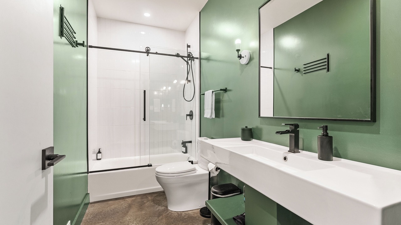 Photo of Bathroom in Castleton