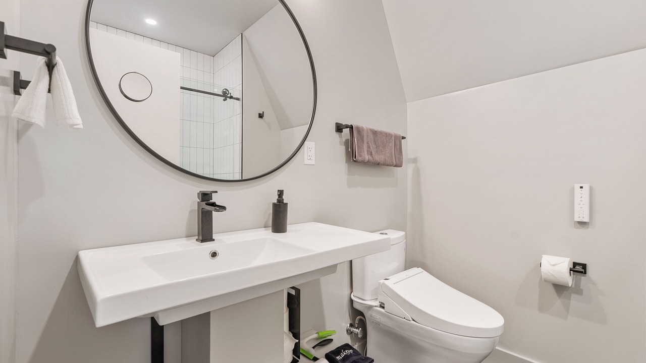 Photo of Bathroom in Castleton