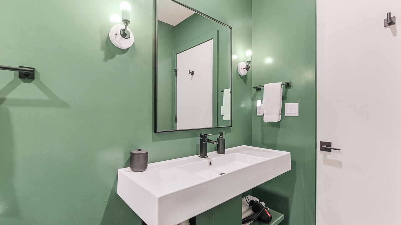 Photo of Bathroom in Castleton