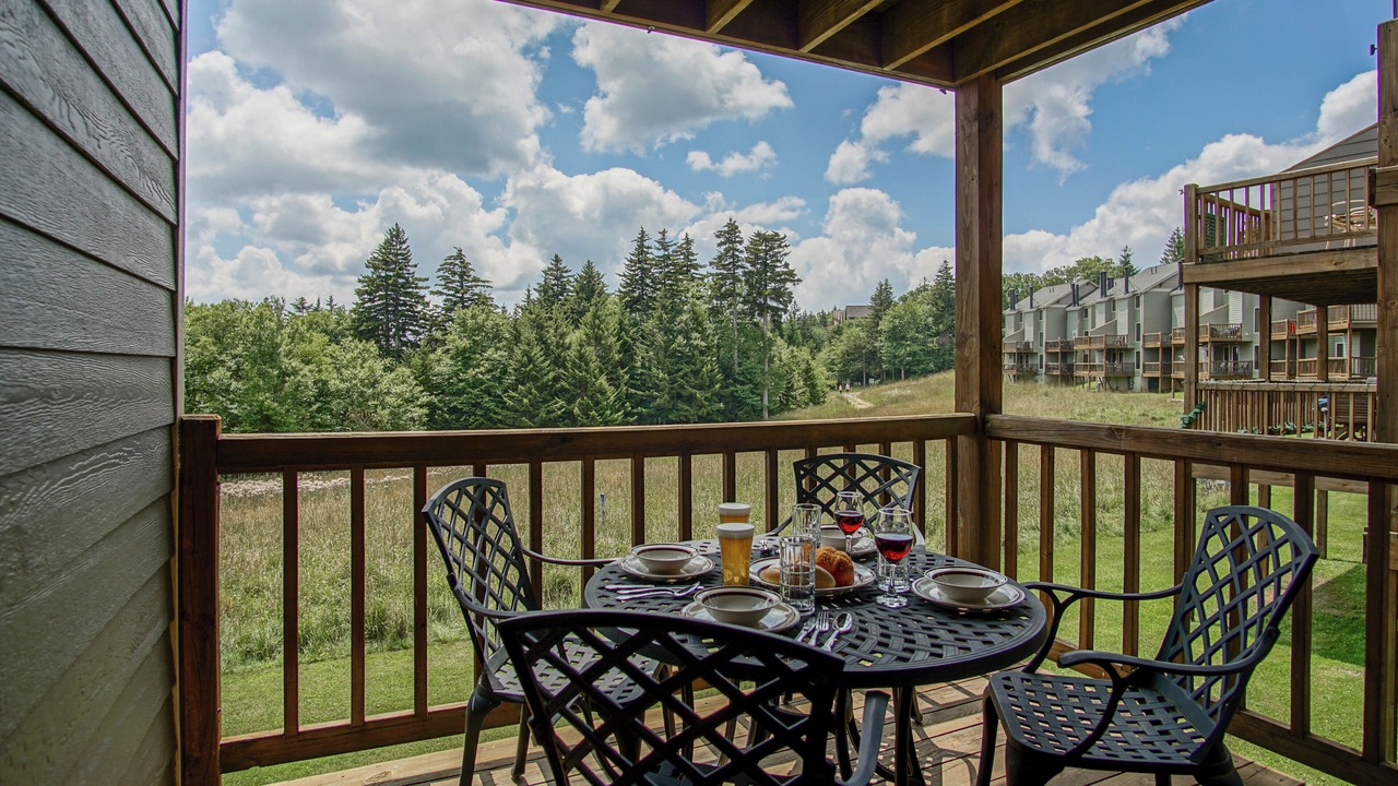 Photo of Patio Balcony in Snowshoe