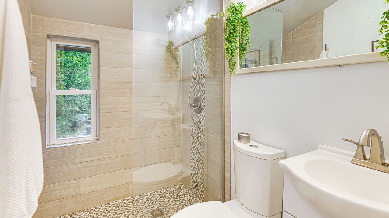 Photo of Bathroom in Center Conway