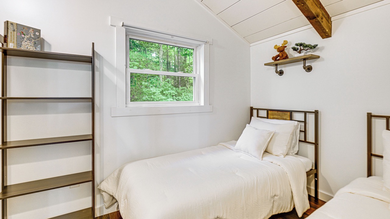 Photo of Bedroom in Center Conway