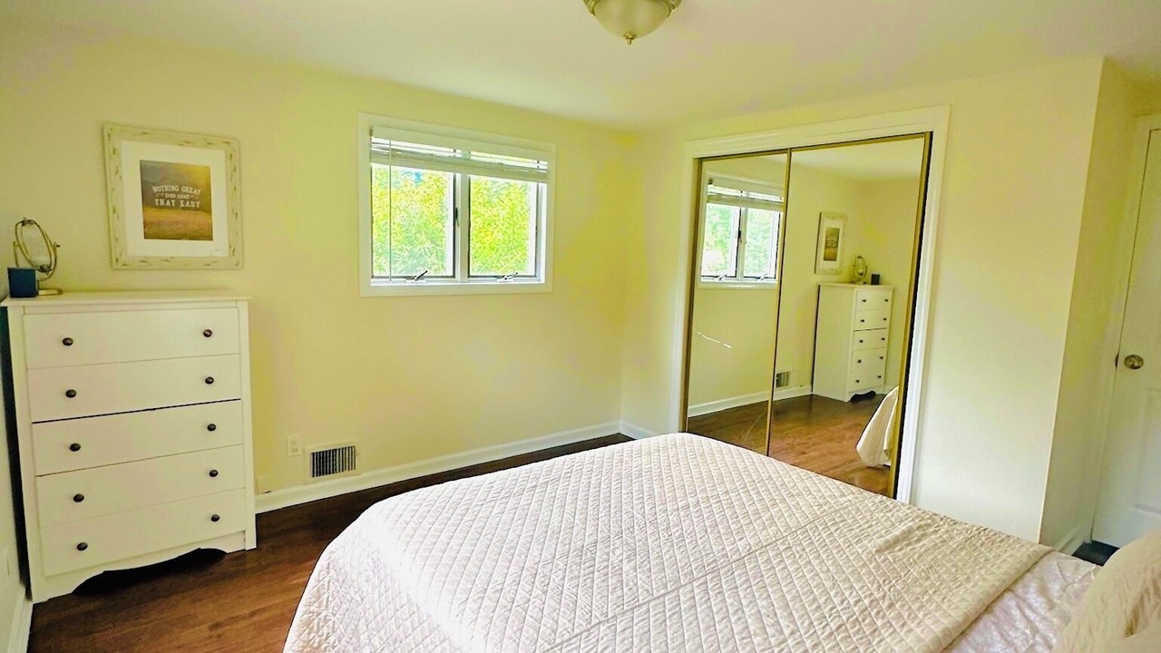 Photo of Bedroom in Edison