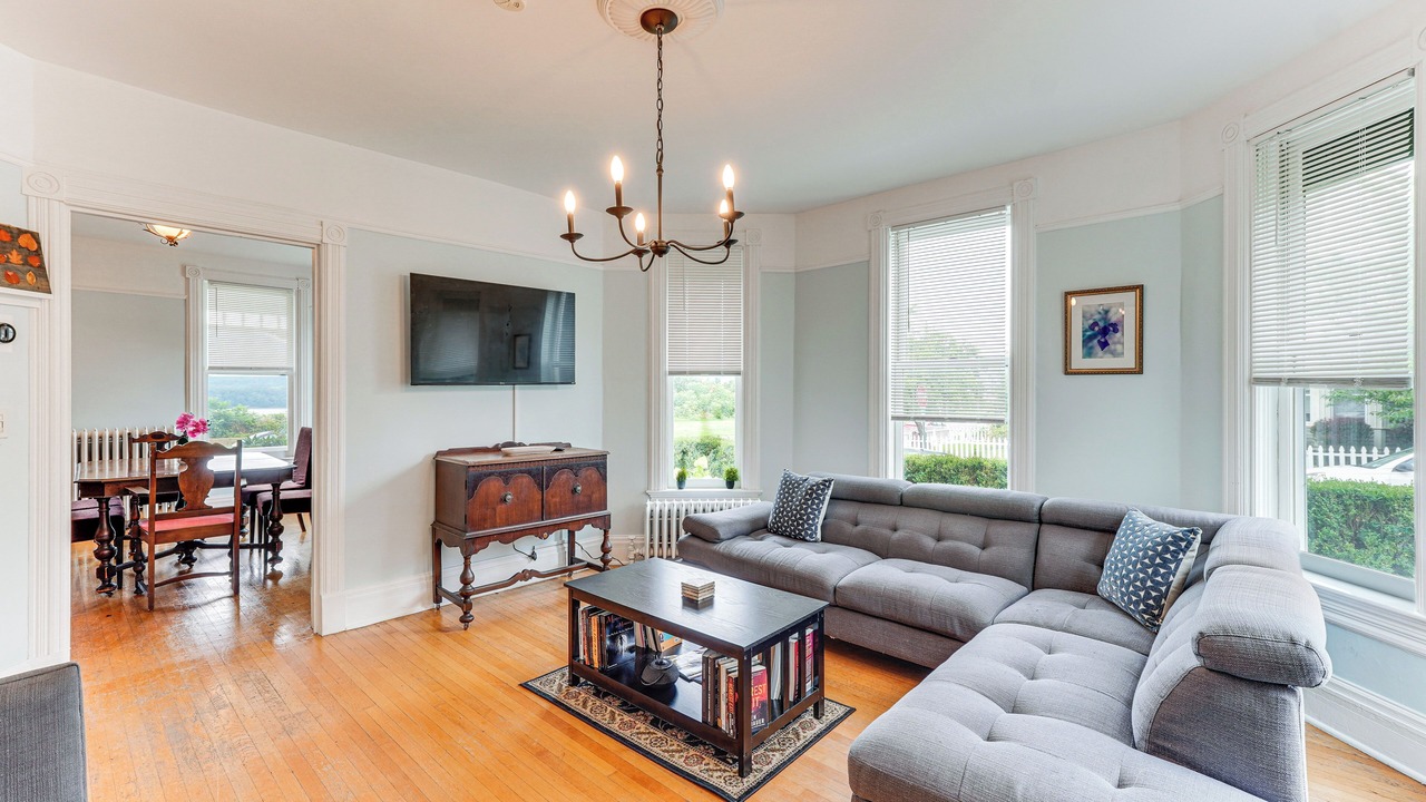 Photo of Bedroom in Newburgh