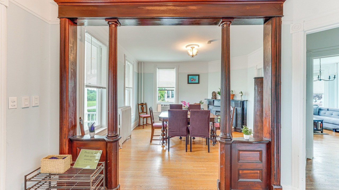 Photo of Livingroom in Newburgh