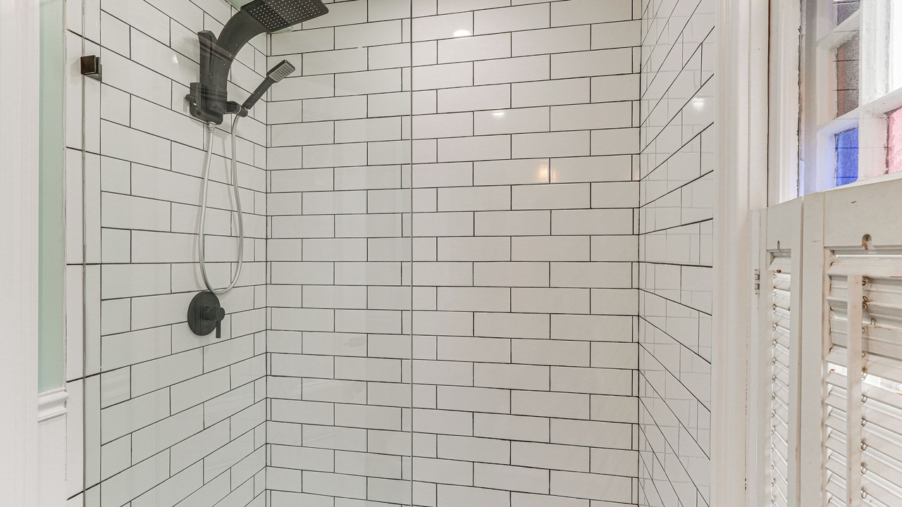 Photo of Bathroom in Newburgh
