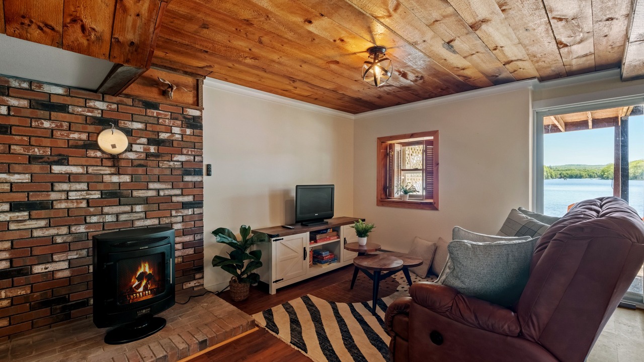 Photo of Livingroom in Locke Lake Colony