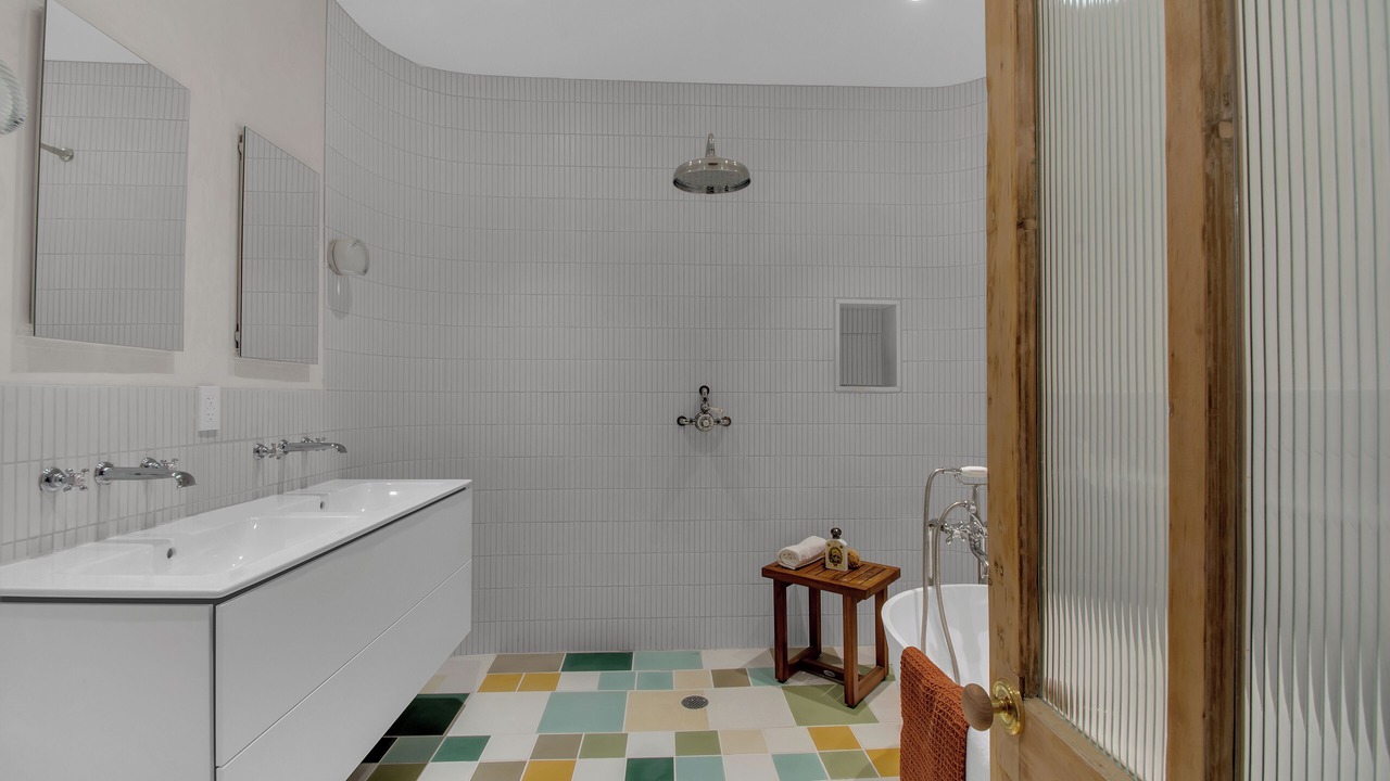 Photo of Bathroom in Bedford-Stuyvesant