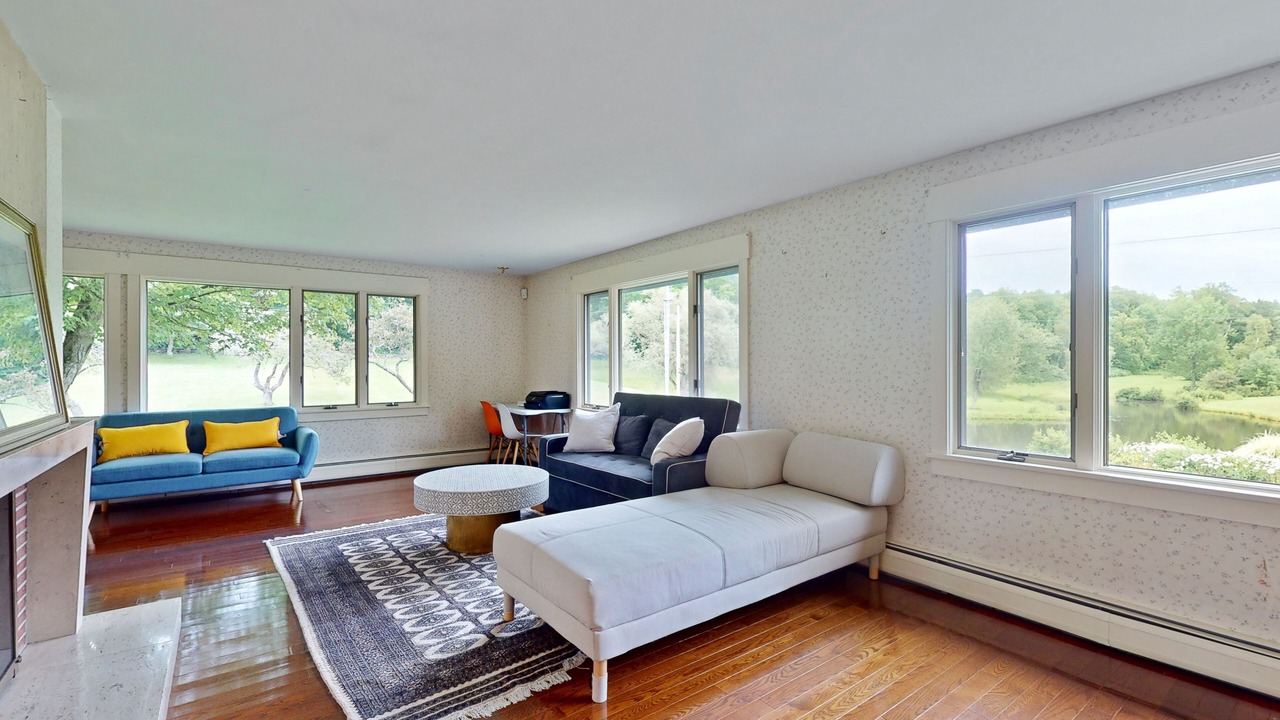 Photo of Livingroom in Woodstock
