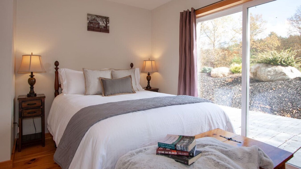 Photo of Bedroom in Clarendon