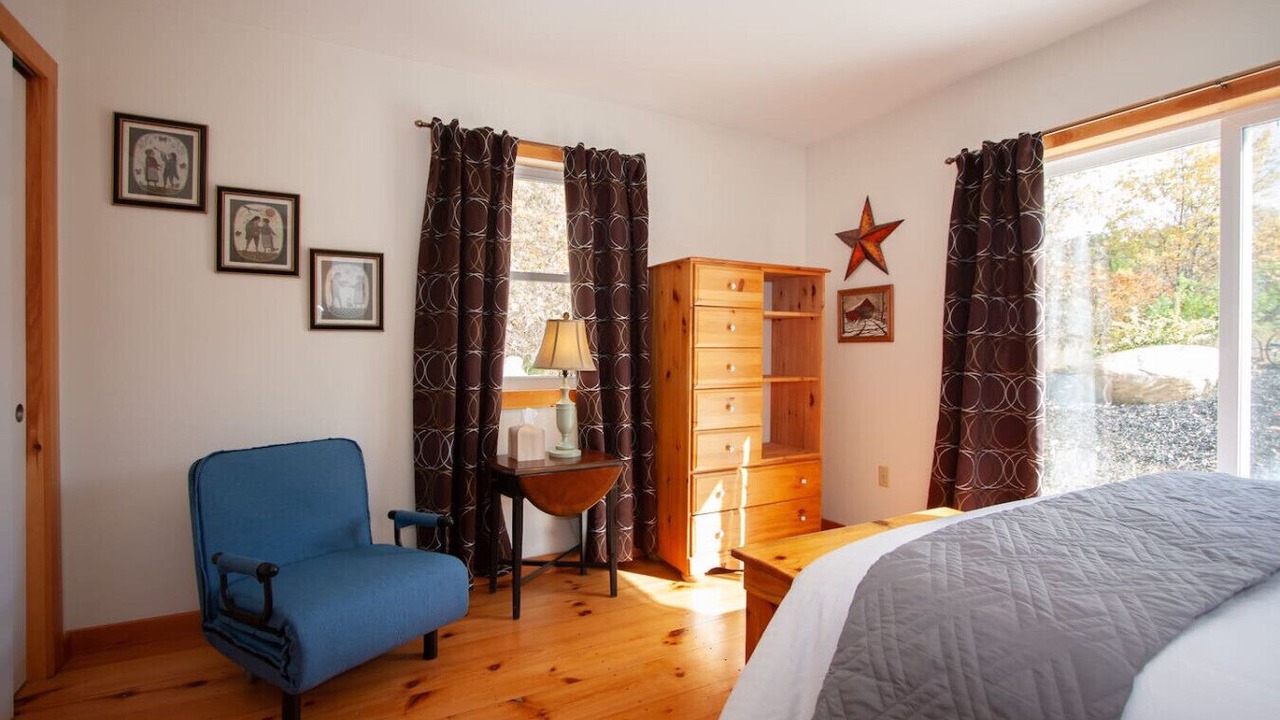 Photo of Bedroom in Clarendon