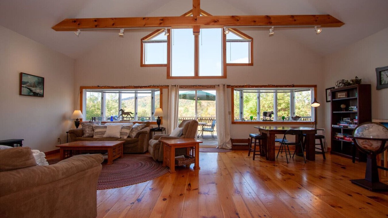 Photo of Livingroom in Clarendon