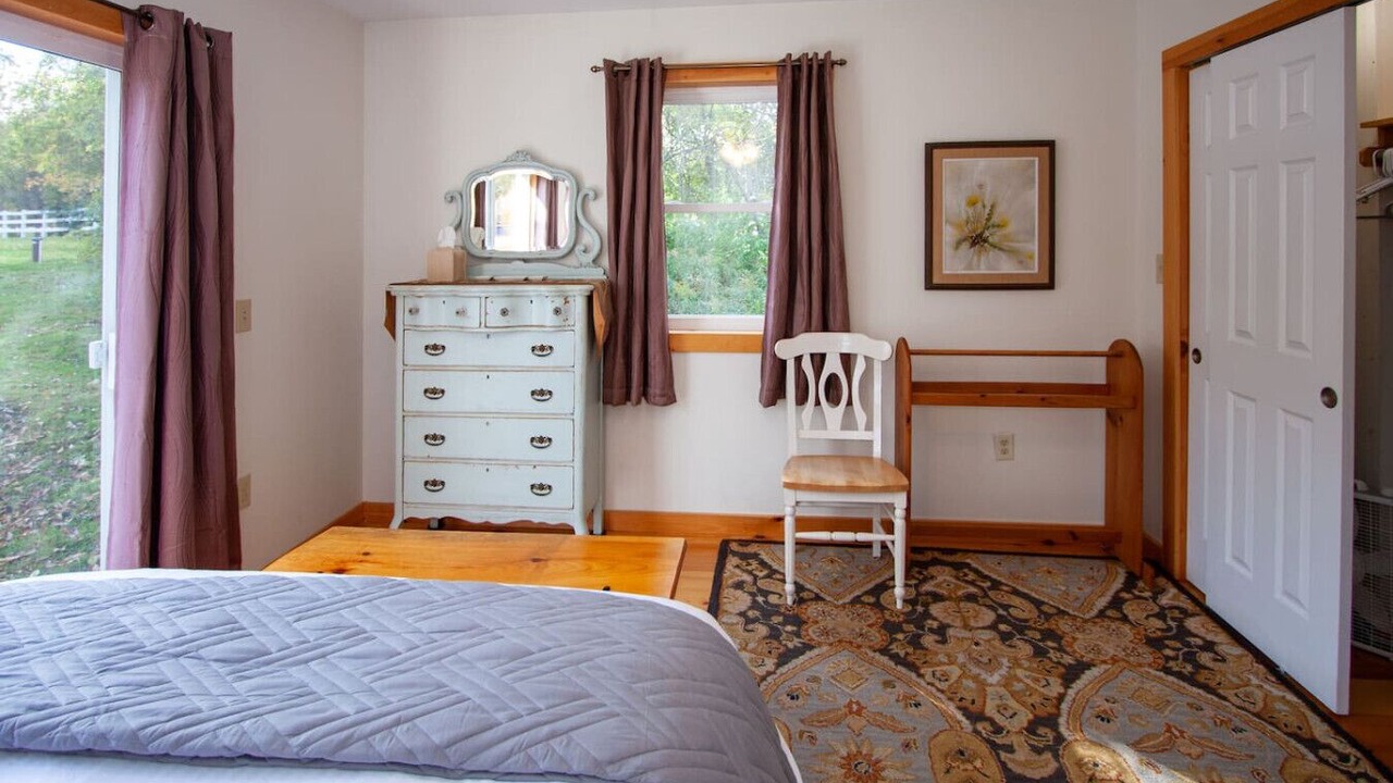 Photo of Bedroom in Clarendon