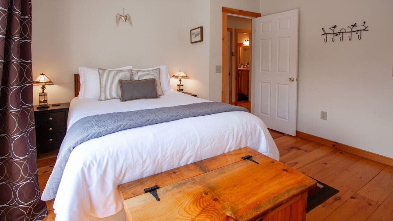 Photo of Bedroom in Clarendon
