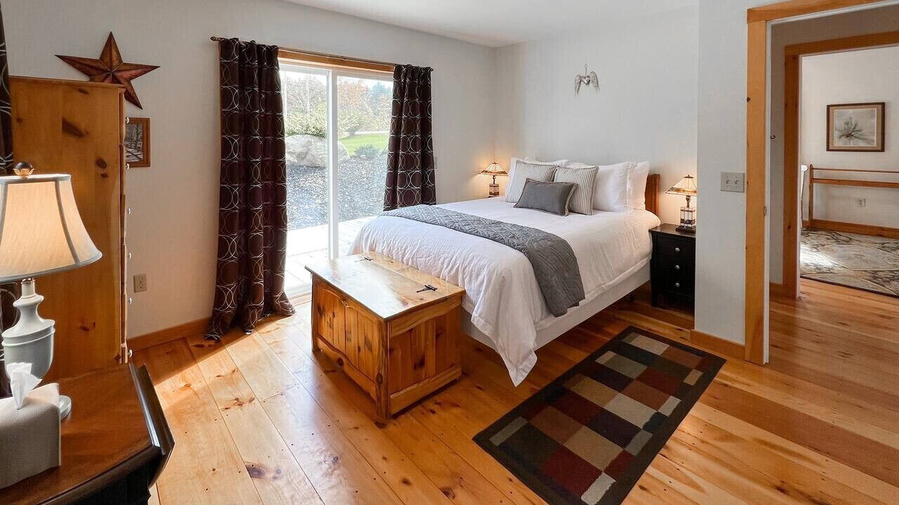 Photo of Bedroom in Clarendon