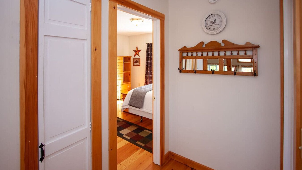 Photo of Bedroom in Clarendon