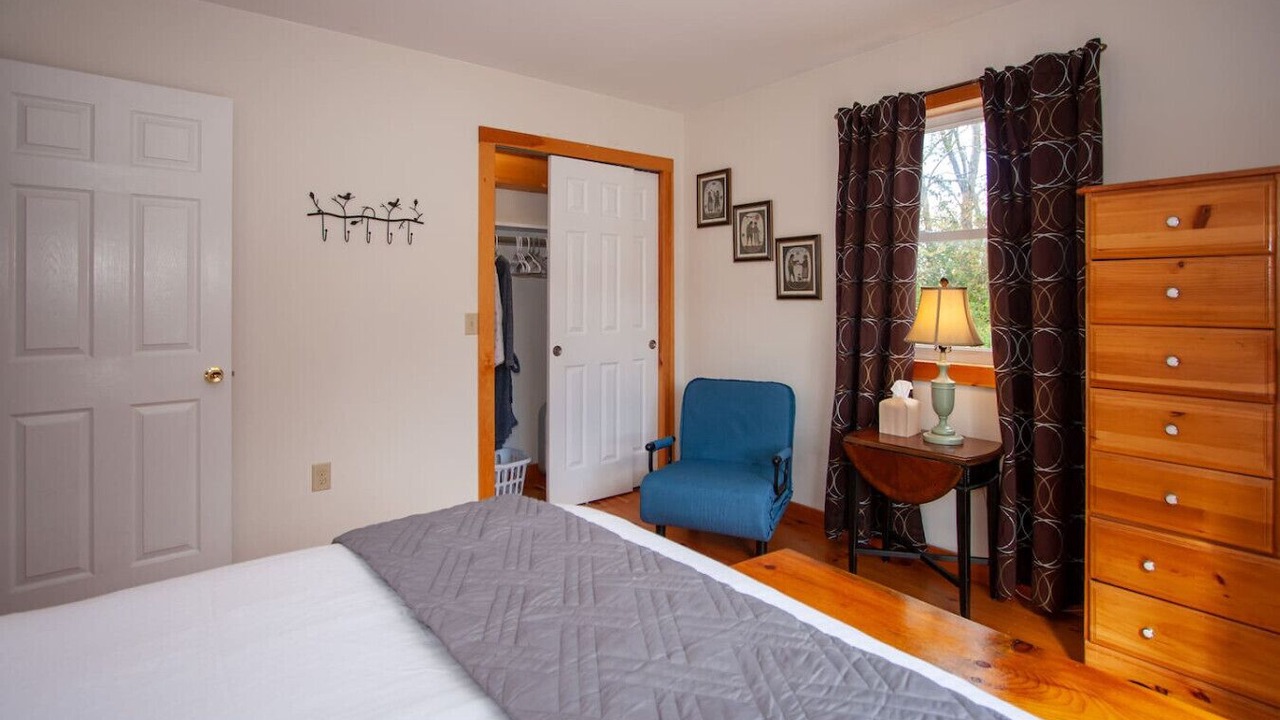 Photo of Bedroom in Clarendon