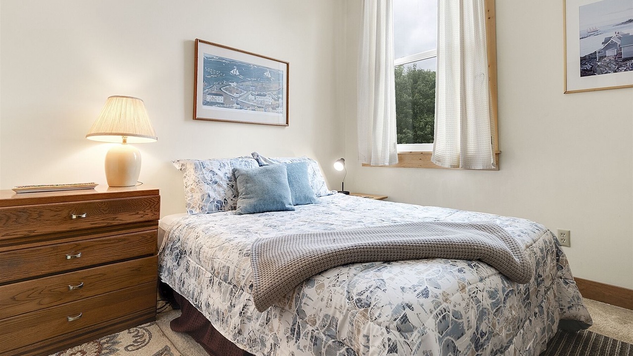 Photo of Bedroom in Bethel